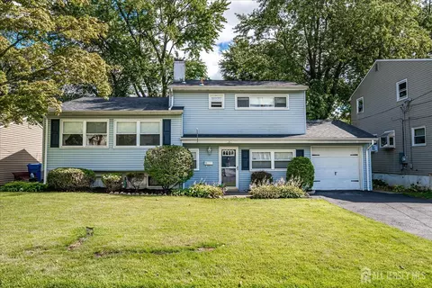 71 Overbrook Dr, Colonia, NJ 07067