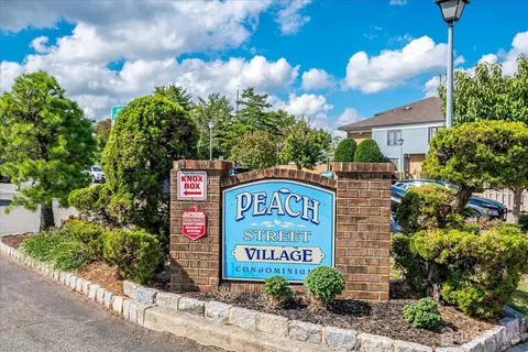 213 Peach St, Avenel, NJ 07001