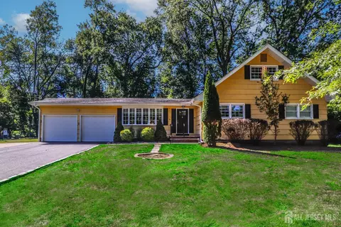 70 Livingston Ave, Edison, NJ 08820