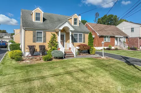 41 Clover Ave, Colonia, NJ 07067