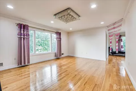 2 Universal Ave, Edison, NJ 08820 photo 19