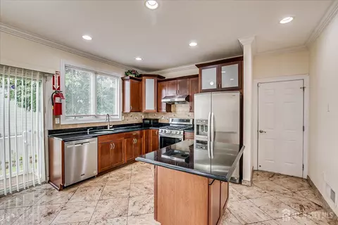 2 Universal Ave, Edison, NJ 08820 photo 9
