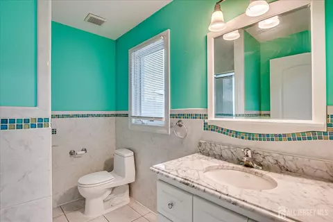 2 Universal Ave, Edison, NJ 08820 photo 18