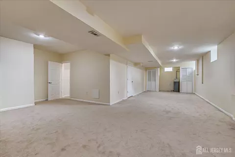 2 Universal Ave, Edison, NJ 08820 photo 30