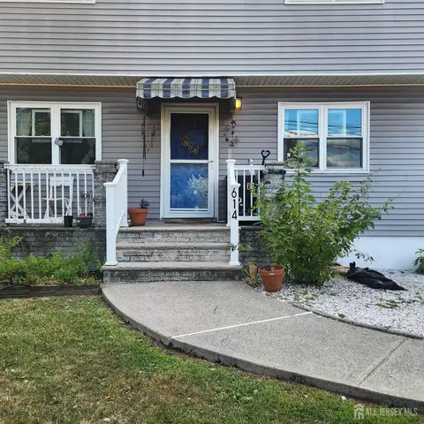 614 S Washington Ave, Piscataway, NJ 08854