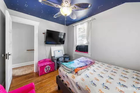 Bedroom - 142 Vogel Pl, Middlesex, NJ 08846 photo 6 of 6