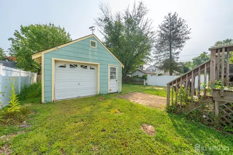Exterior - 142 Vogel Pl, Middlesex, NJ 08846 photo 2 of 3