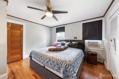 Bedroom - 142 Vogel Pl, Middlesex, NJ 08846 photo 1 of 6