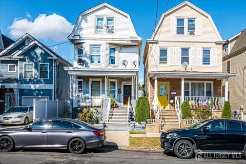 438 Lawrie St, Perth Amboy, NJ 08861