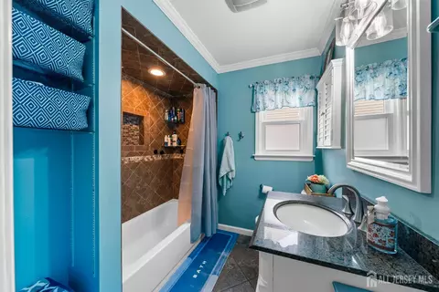 545 Howard Ave, Middlesex, NJ 08846 photo 12