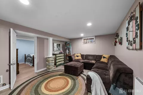 545 Howard Ave, Middlesex, NJ 08846 photo 29