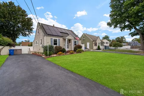 545 Howard Ave, Middlesex, NJ 08846 photo 3