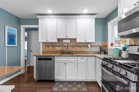 545 Howard Ave, Middlesex, NJ 08846 photo 16