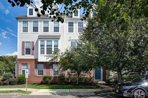 1002 Leia Ln, Highland Park, NJ 08904