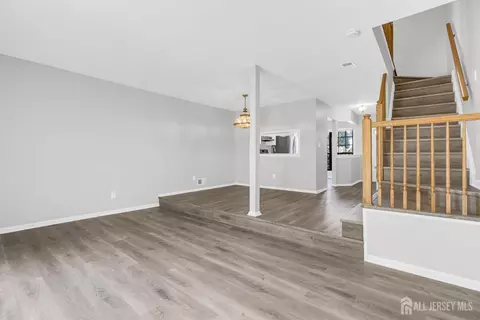 Living - 1505 Maplecrest Rd, Edison, NJ 08820 photo 3 of 4
