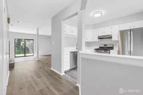 Entry Way - 1505 Maplecrest Rd, Edison, NJ 08820 photo 2 of 4