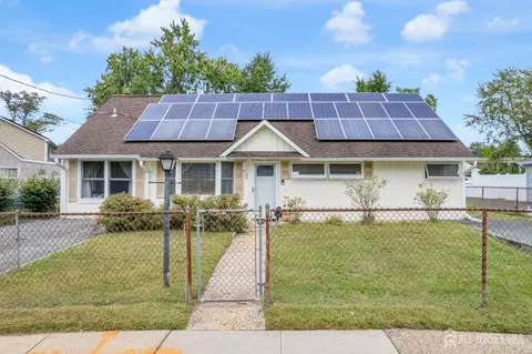 64 Ashley Rd, Edison, NJ 08817