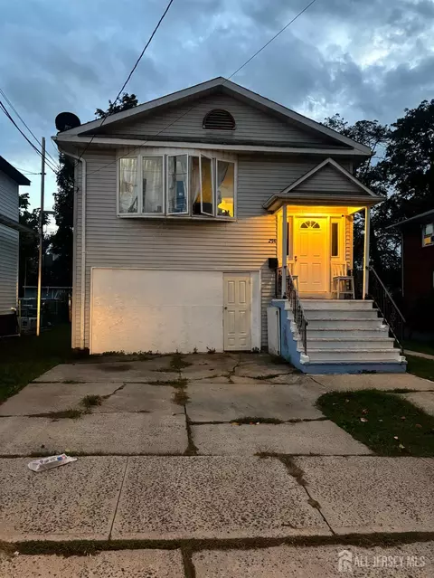 294 Howard St, New Brunswick, NJ 08901