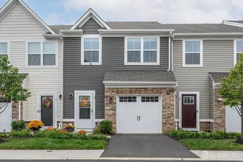 29 Athens Way, Cliffwood, NJ 07721