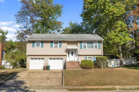668 Warfield Rd, North Plainfield, NJ 07063 photo 1