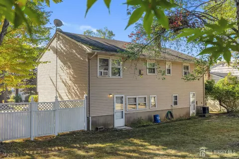 668 Warfield Rd, North Plainfield, NJ 07063 photo 6