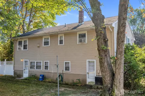 668 Warfield Rd, North Plainfield, NJ 07063 photo 8