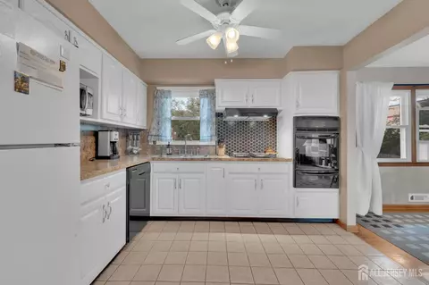668 Warfield Rd, North Plainfield, NJ 07063 photo 19