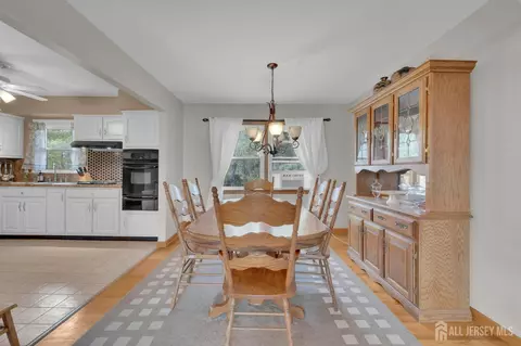 668 Warfield Rd, North Plainfield, NJ 07063 photo 15