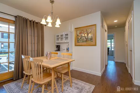 25 Foxhall Ave #25, Middlesex, NJ 08846 photo 9