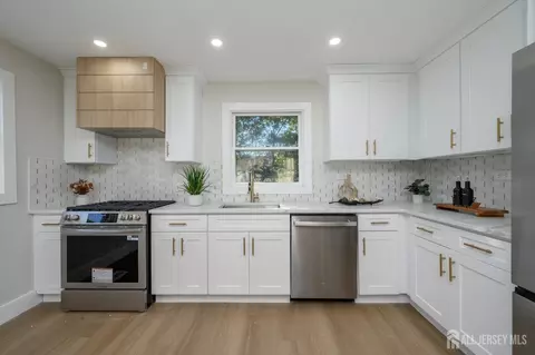 333 1st St, Middlesex, NJ 08846 photo 9