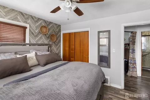 Bedroom - 31 Hull Dr, Edison, NJ 08817 photo 2 of 7