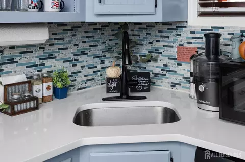 Kitchen - 31 Hull Dr, Edison, NJ 08817 photo 3 of 3