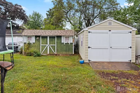 Exterior - 31 Hull Dr, Edison, NJ 08817 photo 7 of 7