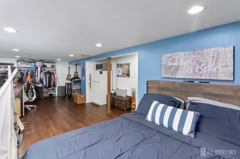 Bedroom - 31 Hull Dr, Edison, NJ 08817 photo 7 of 7