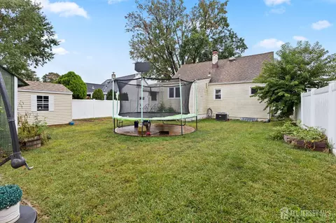 Exterior - 31 Hull Dr, Edison, NJ 08817 photo 4 of 7