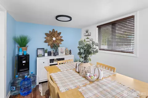 Dining - 31 Hull Dr, Edison, NJ 08817 photo 2 of 2
