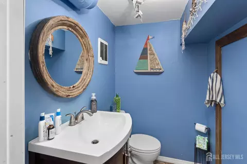 Bath - 31 Hull Dr, Edison, NJ 08817 photo 2 of 2