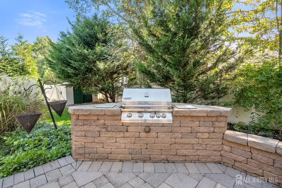 Exterior - 12 Ellingham Ave, Monroe, NJ 08831 photo 10 of 10