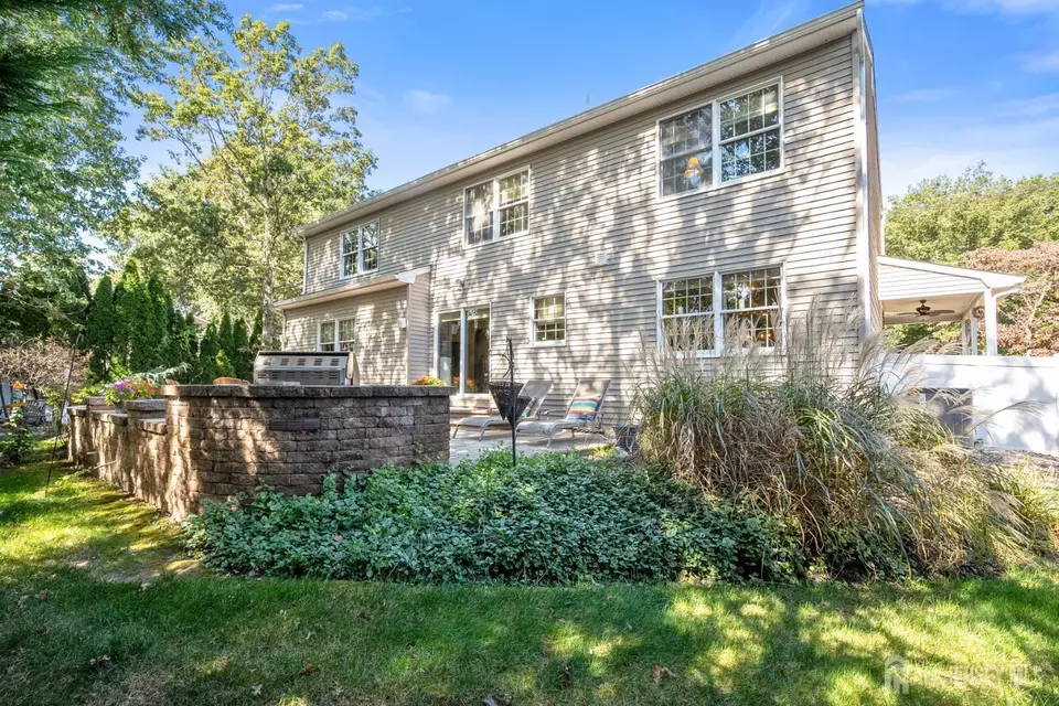 Exterior - 12 Ellingham Ave, Monroe, NJ 08831 photo 7 of 10
