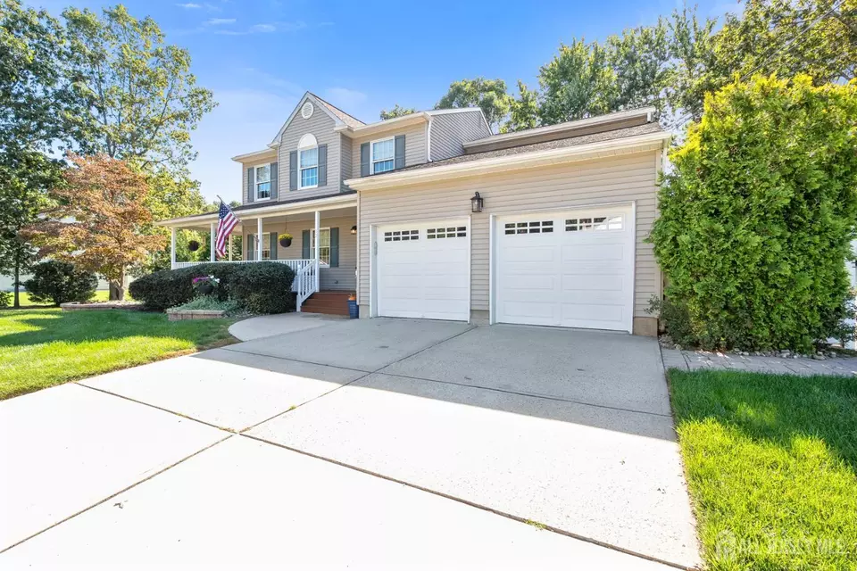 Exterior - 12 Ellingham Ave, Monroe, NJ 08831 photo 3 of 10