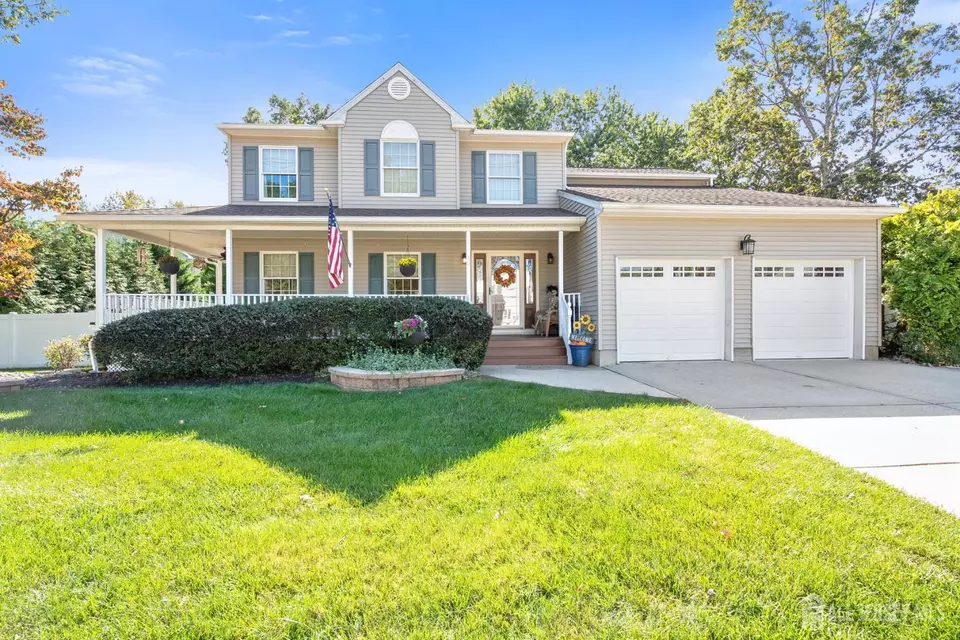 Exterior - 12 Ellingham Ave, Monroe, NJ 08831 photo 1 of 10