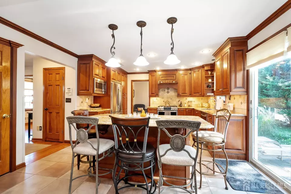 Kitchen - 12 Ellingham Ave, Monroe, NJ 08831 photo 4 of 4