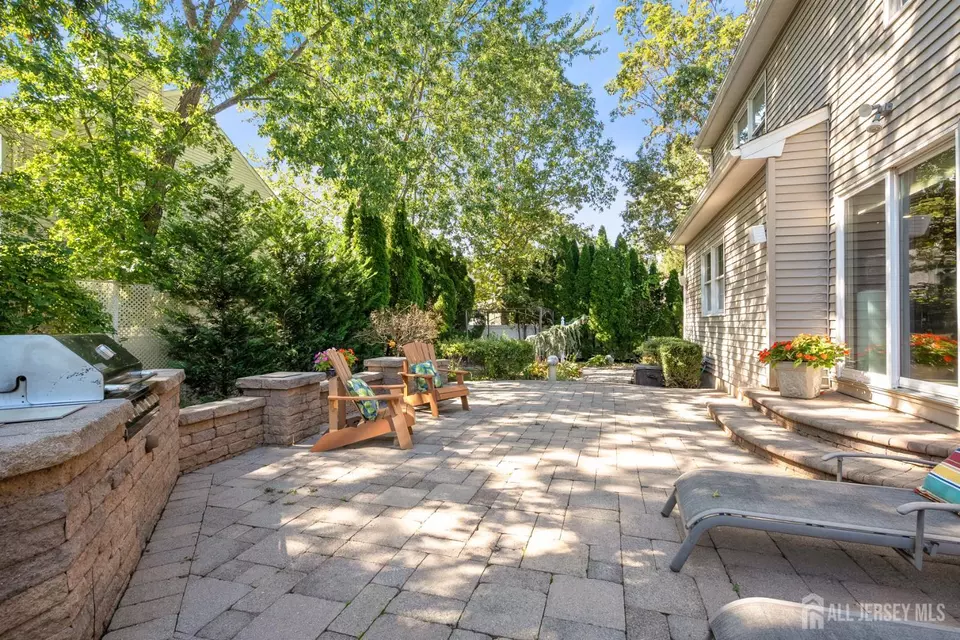 Exterior - 12 Ellingham Ave, Monroe, NJ 08831 photo 8 of 10