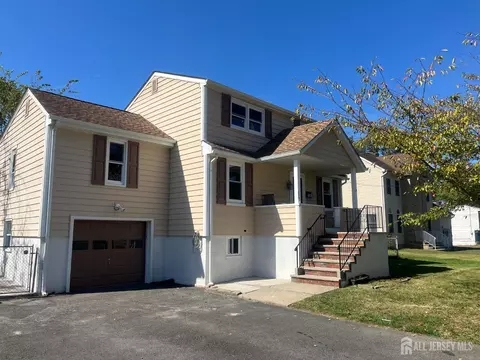 850 Mohill Pl, Piscataway, NJ 08854
