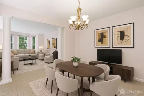 87 Forest Dr, Piscataway, NJ 08854