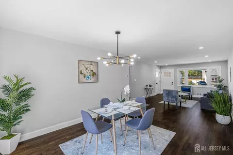Dining - 17 Ferris Rd, Edison, NJ 08817 photo 3 of 5