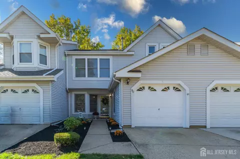 90 Van Liew Ct, East Brunswick, NJ 08816