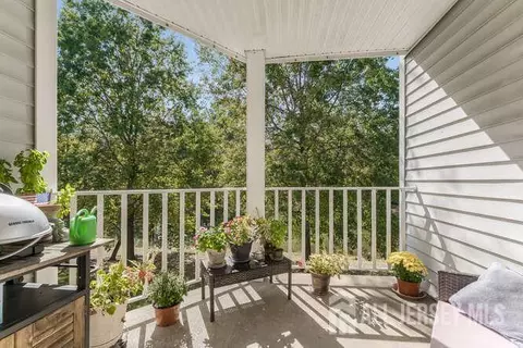 18 N Sheffield Ct, North Brunswick, NJ 08902
