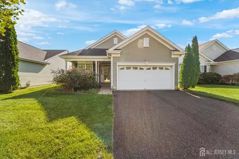 47 Prusakowski Blvd, Parlin, NJ 08859