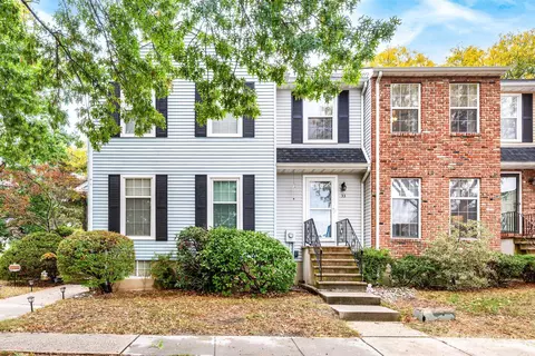 33 Rodio Ct, Sayreville, NJ 08872